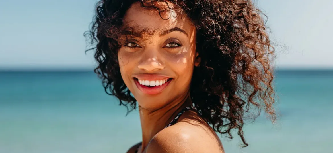 EASY WAYS TO BEACH-PROOF YOUR HAIR